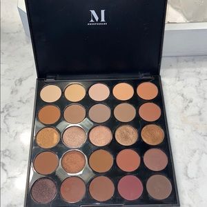 MORPHE eye shadow palette